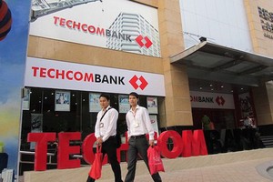 Techcombank bán cổ phiếu quỹ lãi gần 4 lần