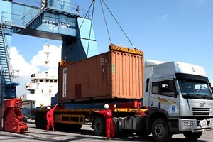 Với việc Việt Nam gia nhập TPP, ngành logistics Việt Nam có nhiều cơ hội phát triển và tham gia sâu hơn vào những trung tâm giao dịch vận tải thế giới...