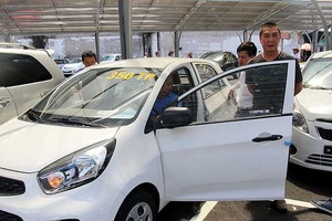 Miễn 2 sắc thuế ô tô: Ai hưởng lợi?