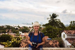 Mihaela Noroc có chiếc máy ảnh đầu tiên ở tuổi 16. Người mẫu ban đầu của cô chính là mẹ và em gái mình.