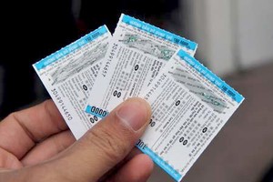 Các nhà mạng nhận định doanh thu giảm đáng khoảng 20%, sau khi dừng thanh toán thẻ cào cho dịch vụ nội dung số. 