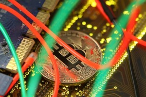 Mỗi Bitcoin hiện giao dịch quanh mốc 9.200 USD.