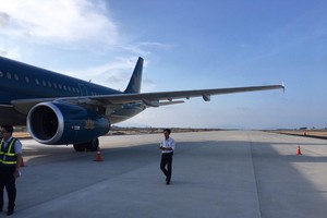Máy bay Vietnam Airlines hạ cánh nhầm xuống đường băng chưa khai thác tại Cam Ranh hôm 29/4