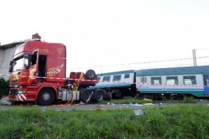 Hiện trường tai nạn ngày 24/5 ở Caluso, gần thành phố Turin. Ảnh: Reuters.