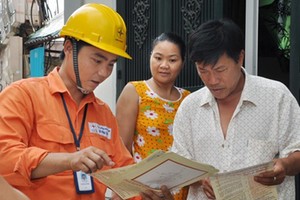 Theo chỉ đạo của Chính phủ, Bộ Công Thương khẳng định từ thời điểm hiện nay đến hết năm 2018 sẽ không tăng giá điện.