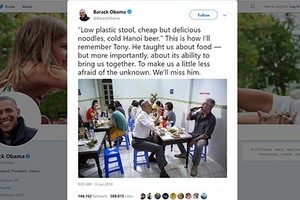 Cựu tổng thống Obama tiếc thương đầu bếp Mỹ Anthony Bourdain trên Twitter ngày 8/6. Ảnh chụp màn hình.