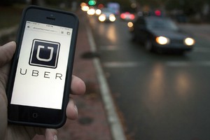 Uber B.V đã bán thị phần kinh doanh tại Đông Nam Á, trong đó có Việt Nam cho Grab và rút lui khỏi thị trường từ ngày 8/4.