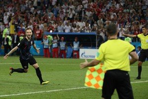 Rakitic cho thấy bản lĩnh thép khi thực hiện quả luân lưu quyết định ở trận thứ hai liên tiếp. Ảnh: FIFA.