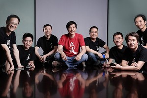 CEO Lei Jun (giữa) cùng các cộng sự tại Xiaomi. Ảnh: Xiaomi.