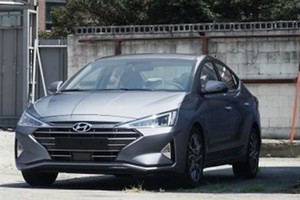 Hyundai Elantra rò rỉ ảnh trước thềm sự kiện ra mắt vào tháng 8 tới. Ảnh: Carscoops. 