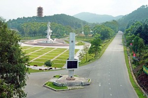 Thị trấn Đồng Lộc được thành lập có khu di tích lịch sử cấp quốc gia đặc biệt Ngã ba Đồng Lộc trên đường Hồ Chí Minh huyền thoại.