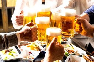 Nhậu trong giờ làm việc, 15 cán bộ ở miền Tây bị kiểm điểm