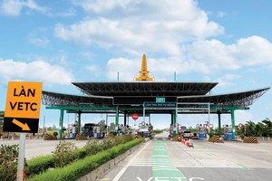 Hệ thống thu phí không dừng tại trạm BOT Mỹ Lộc, Quốc lộ 21 (thuộc dự án giai đoạn I).