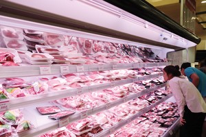 Thịt lợn tăng giá là nguyên nhân chính dẫn đến chỉ số giá tiêu dùng trong tháng qua tăng cao hơn. Ảnh: Đức Thanh.