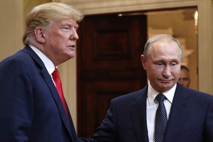 Tổng thống Trump và Tổng thống Putin trong cuộc gặp tại Helsinki (Ảnh: AFP)