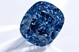 Viên kim cương xanh quý hiếm trị giá hơn 465 tỷ đồng từng bị một nhân viên bảo vệ đánh cắp. (Nguồn: News In Asia).