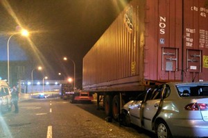 Những hiểm họa khôn lường khi lái xe ban đêm tại Việt Nam