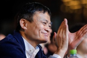 Jack Ma cho rằng người thành công có sự lười nhát đầy tự tôn. Ảnh: CNBC.