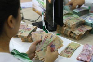 Cho vay tiêu dùng, bất động sản và giao thông đang được các ngân hàng siết lại.