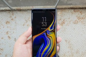 Mở hộp Galaxy Note 9: Mẫu smartphone đắt nhất thị trường di động