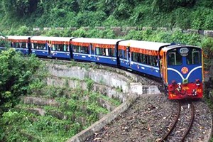 [Infographic] Bố trí 7.000 tỷ đồng cho 4 dự án đường sắt cấp bách