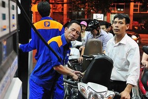 Giá xăng được giữ nguyên