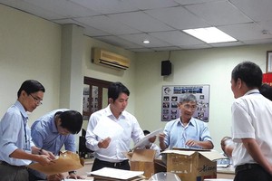 Theo quy định, việc đánh giá hồ sơ dự thầu phải căn cứ theo các tiêu chí được quy định trong hồ sơ mời thầu.