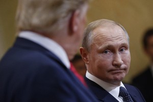 Tổng thống Nga Vladimir Putin trong cuộc họp báo với người đồng cấp Mỹ Donald Trump tại Phần Lan hồi tháng 7 (Ảnh: RT).