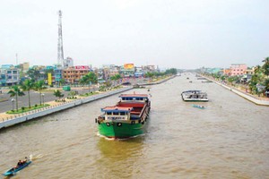 Dự án nâng cấp tuyến kênh Chợ Gạo (Giai đoạn 2) là công trình được đánh giá là cần ưu tiên đâu tư sớm để tăng tính liên kết vùng Đồng bằng sông Cửu Long.