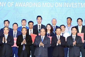 Tập đoàn FLC là doanh nghiệp cam kết đầu tư nhiều nhất tại Hội nghị Xúc tiến thương mại  với tổng số vốn khoảng 63.000 tỷ đồng.