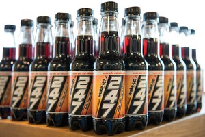 Sản phẩm nước tăng lực vị cà phê Wake-up 247.