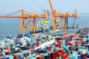 Thủ tướng chỉ thị triển khai giải pháp phát triển sản xuất, thúc đẩy xuất khẩu.
