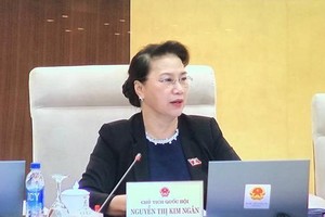 Chủ tịch Quốc hội Nguyễn Thị Kim Ngân đề nghị chốt lại 2 phương án báo cáo Bộ Chính trị quyết định.