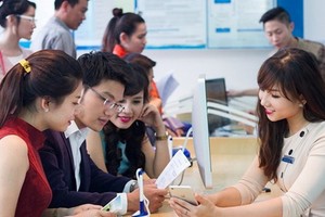 Theo số liệu của các nhà mạng, có khoảng 74,5 triệu thuê bao 11 số sẽ được chuyển đổi mã mạng thành 10 số. Ảnh: VNPT