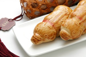 Một chiếc bánh trung thu con heo ở Hong Kong hiện có giá khoảng 30 đôla Hong Kong, tức gần 4 USD.