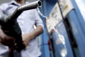 Thuế môi trường với xăng dầu và nhiều mặt hàng sẽ tăng kịch khung từ đầu năm 2019.