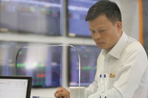 Theo các ngân hàng, việc giao dịch Hợp đồng tương lai TPCP qua công ty chứng khoán dễ phát sinh rủi ro.