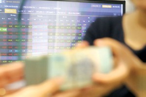 Nền kinh tế tăng trưởng tốt, nhiều doanh nghiệp niêm yết báo lãi khả quan là bệ đỡ cho đà tăng của chứng khoán quý IV.