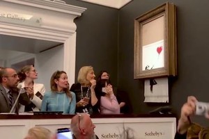 Bức tranh 1,4 triệu USD bị cắt vụn ngay sau khi đấu giá