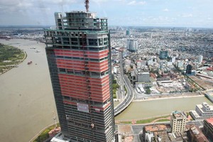 Sài Gòn One Tower (TP.HCM) là dự án bị thu giữ để xử lý nợ xấu. Ảnh: Đức Thanh.