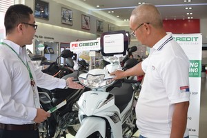 Đóng góp của công ty tài chính vào lợi nhuận ngân hàng mẹ đang suy giảm.