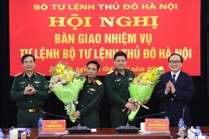 Hội nghị bàn giao nhiệm vụ Tư lệnh Bộ Tư lệnh Thủ đô Hà Nội.