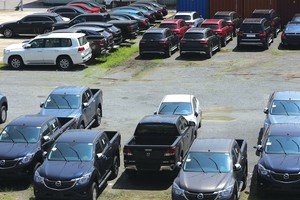 Sau 6 tháng, một chủ thầu mới chốt xong nhà thầu - là nhà bảo hiểm cho số lượng lớn ô tô.