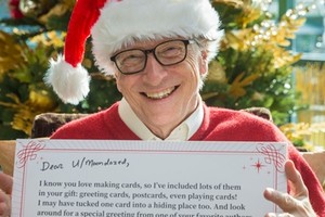 Bill Gates và lời chúc dành cho người nhận quà năm nay. Ảnh: Gates Notes.