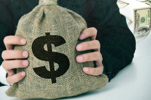 Nhập nhằng doanh nghiệp vay tiền cá nhân