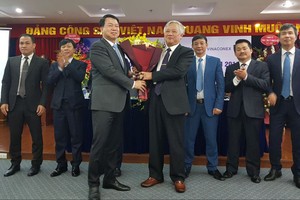 HĐQT mới của Vinaconex ra mắt cổ đông