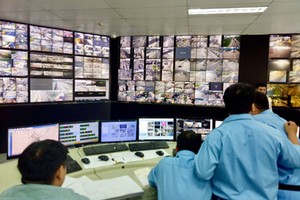Trung tâm điều khiển giao thông đặt tại trụ sở quản lý đường hầm sông Sài Gòn (quận 2). (Ảnh: Hữu Nguyên)