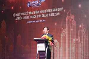 Ông Lê Chí Trung, Tổng giám đốc Hưng Thịnh Incons báo cáo tổng thể hoạt động kinh doanh năm 2018 và dự kiến kế hoạch kinh doanh năm 2019.