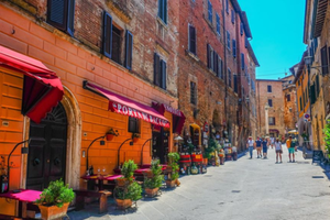 Thay vì ăn bánh chưng, đi chúc Tết, Minh Ngọc tới thăm Montepulciano, Italy vào đầu năm 2018. Ảnh:NVCC.