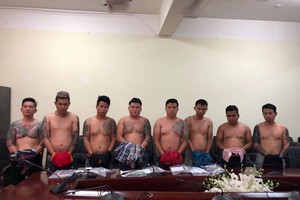 Băng nhóm giang hồ chuyên hoạt động cho vay nặng lãi, tổ chức đánh bạc... vươn khắp các tỉnh thành phía Nam do đối tượng Lâm Thanh Vũ (tức Vũ “bông hồng”) cầm đầu bị Bộ Công an triệt phá mới đây.